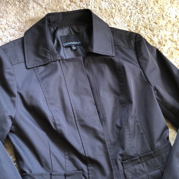 🖤 Pleated Black Coat 🖤 - Picture 3 of 9